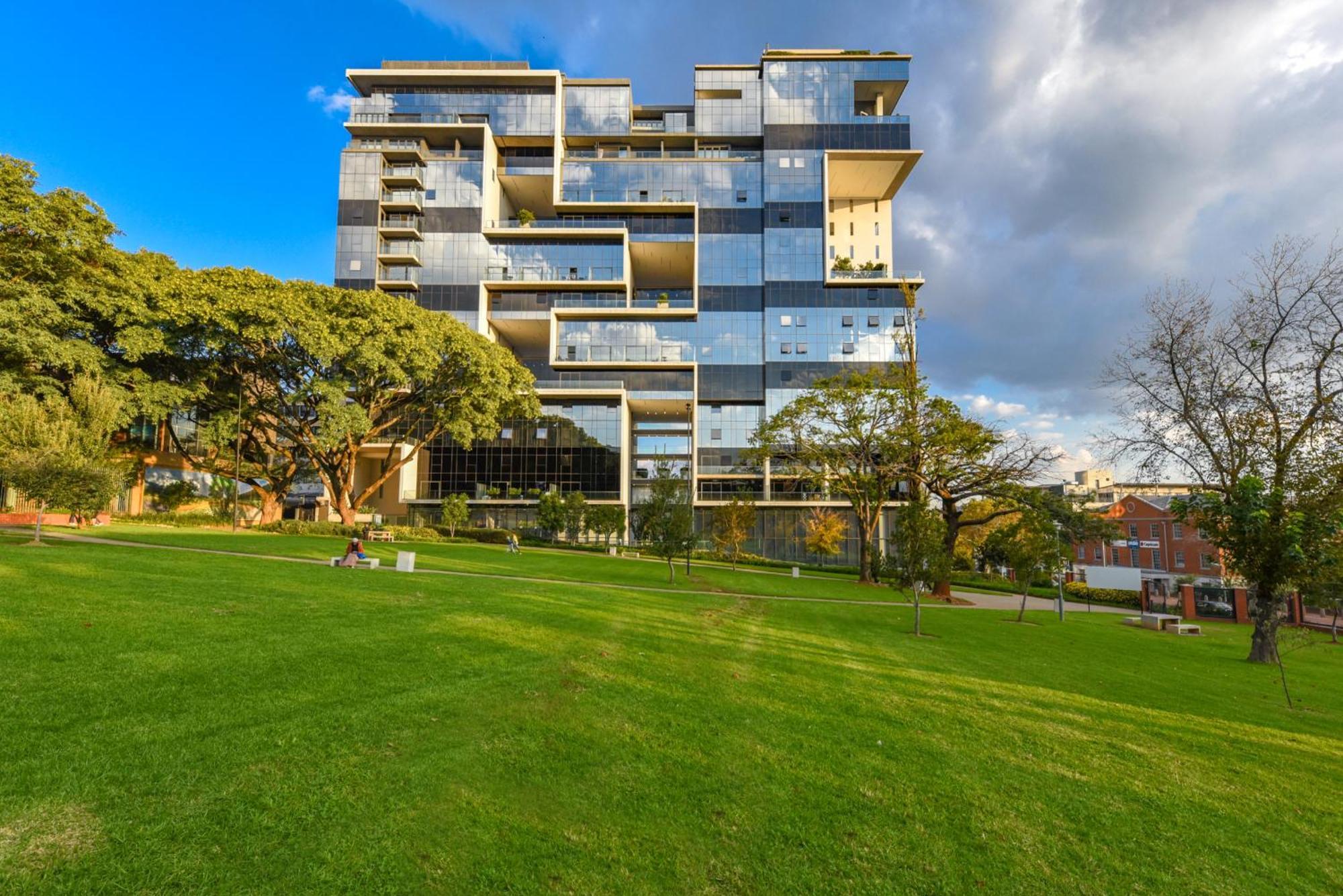 The Park Central Residence - With Generator Johannesbourg Extérieur photo